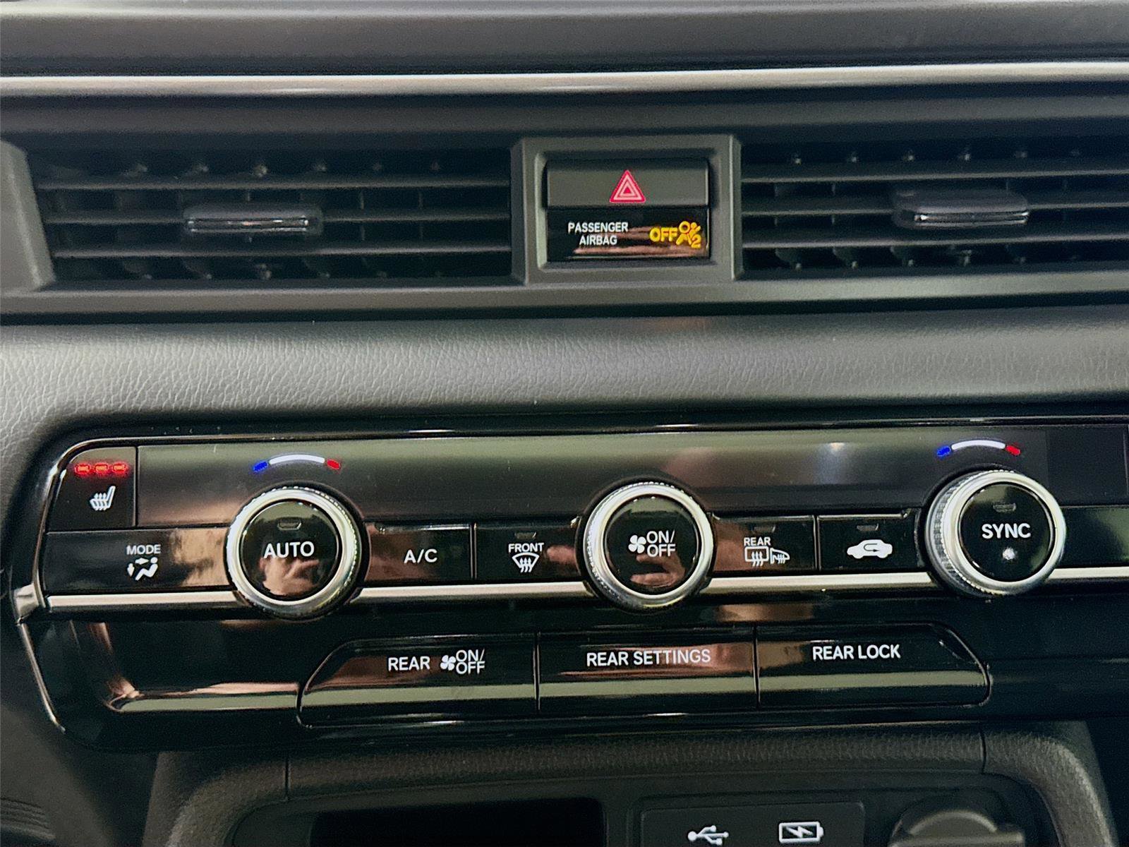 Used 2023 Honda Pilot Touring image 18