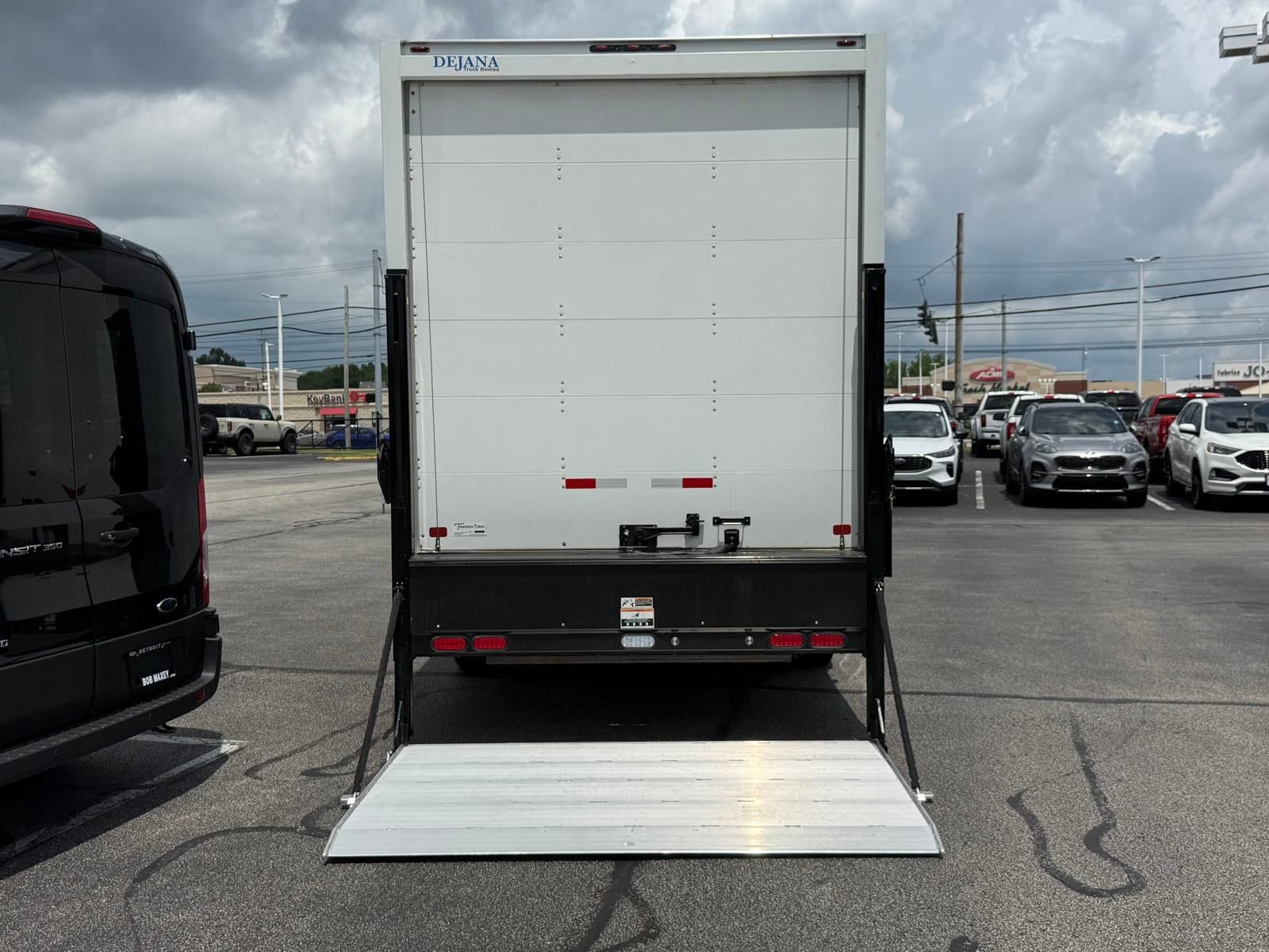 New 2024 Ford E-450 and Econoline 450 Super Duty w/ Power Windows & Locks Group image 23