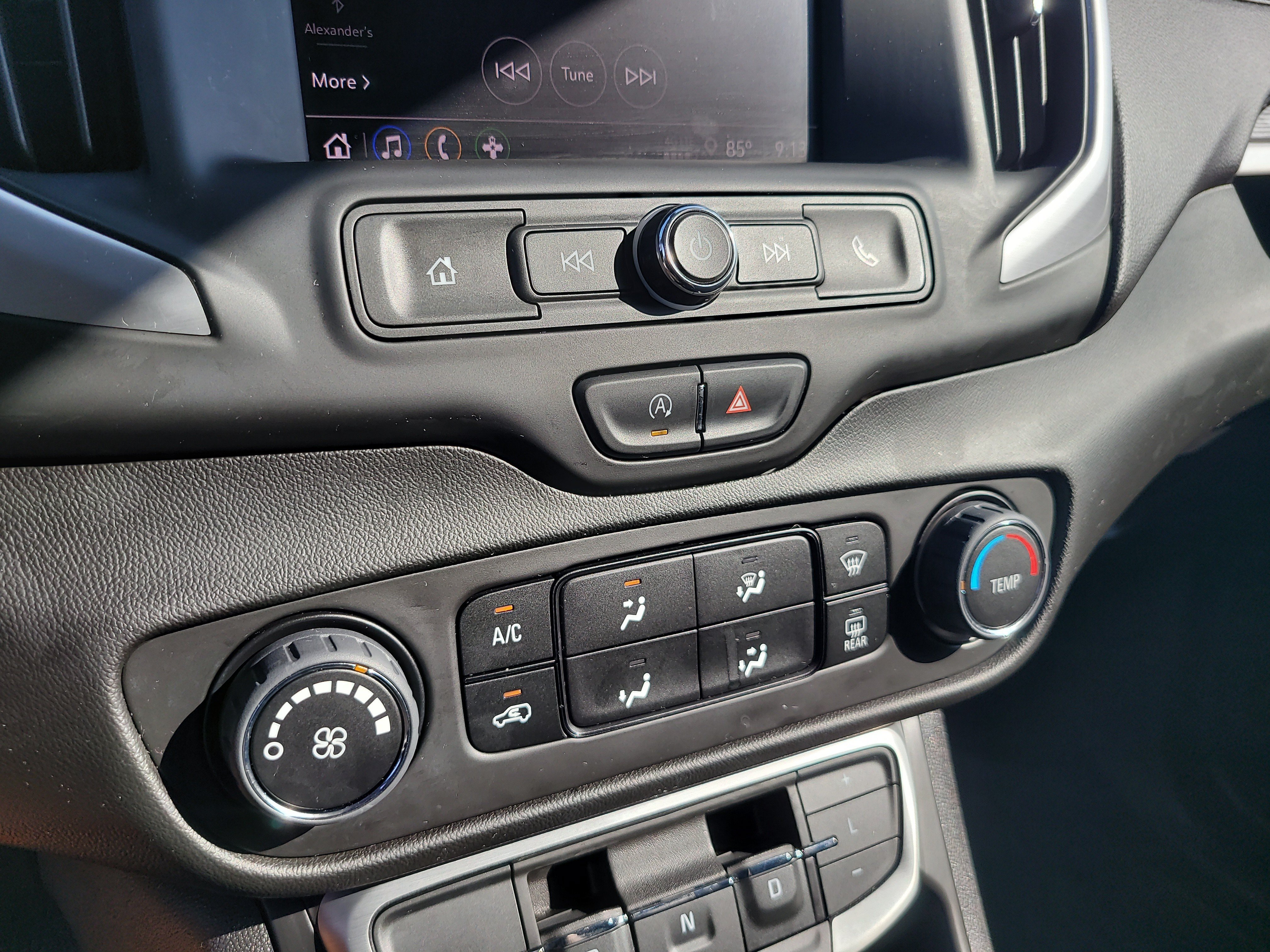 Used 2023 GMC Terrain SLE FWD image 23
