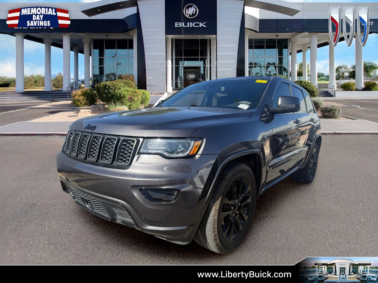 Used 2020 Jeep Grand Cherokee Altitude RWD image 1