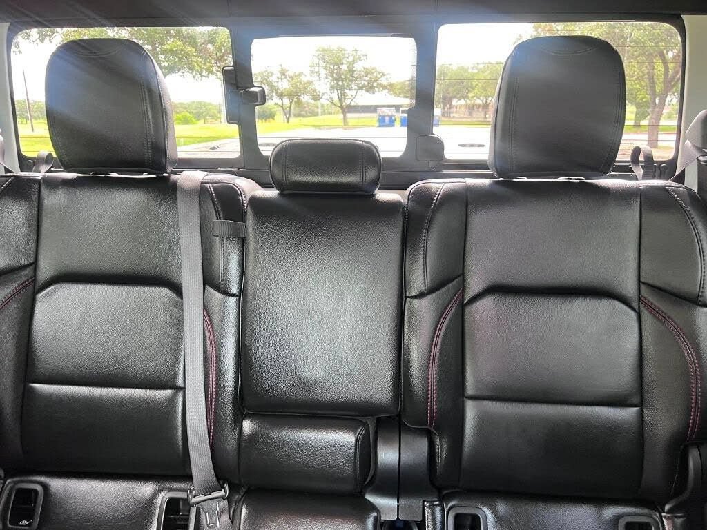 Used 2020 Jeep Gladiator Rubicon AWD/4WD image 10