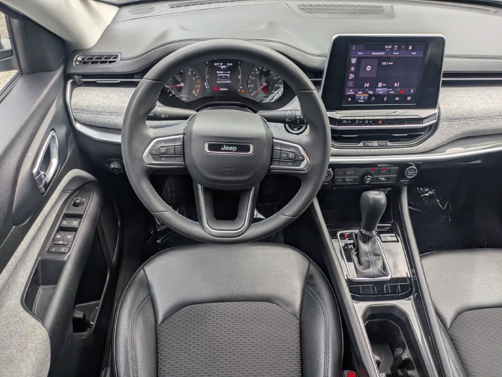 Used 2022 Jeep Compass Latitude FWD image 14