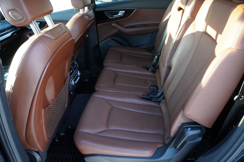 Used 2019 Audi Q7 3.0T Prestige w/ Prestige Package image 19