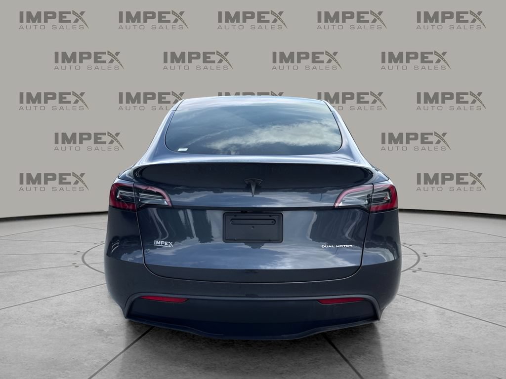 Used 2024 Tesla Model Y Long Range AWD/4WD image 4