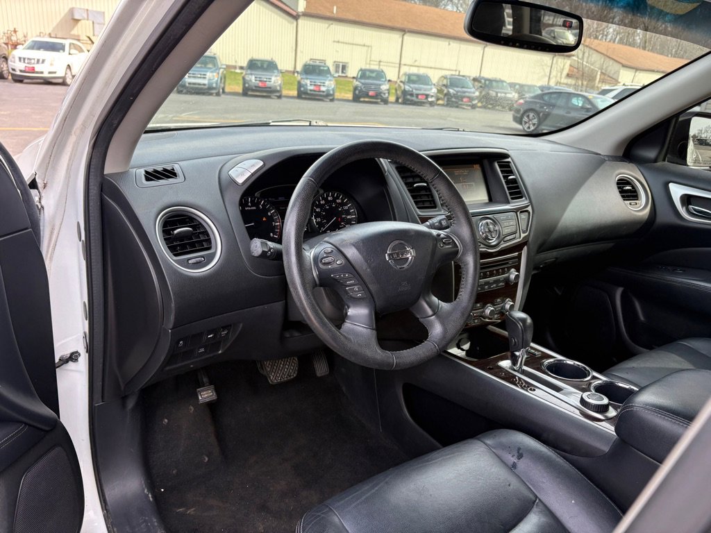 Used 2013 Nissan Pathfinder SL w/ Trailer Tow Pkg AWD/4WD image 14