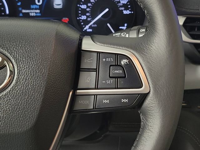 Used 2025 Toyota Sienna XLE w/ XLE Plus Package image 26