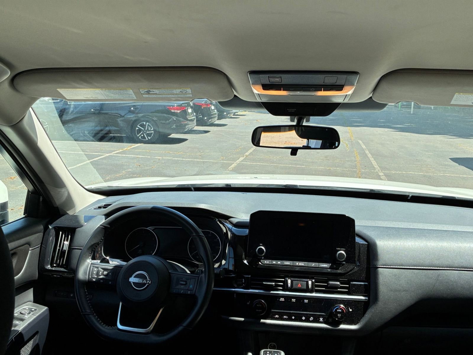 Used 2025 Nissan Pathfinder SV image 36