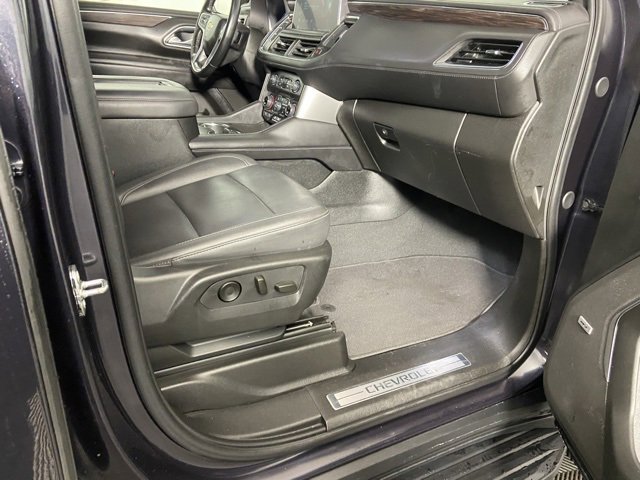 Used 2024 Chevrolet Suburban LT image 12