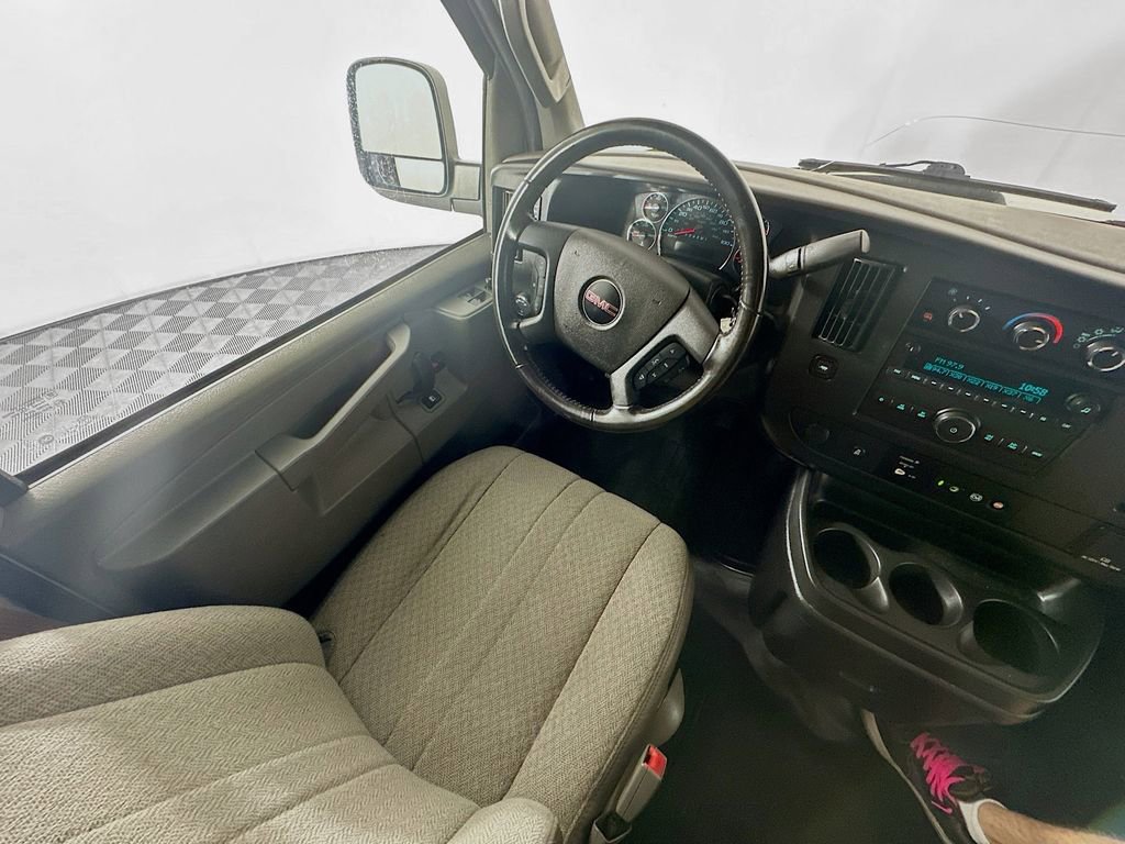 Used 2023 GMC Savana 2500 w/ Driver Convenience Package image 9