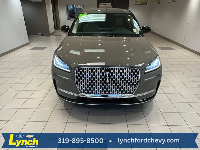 Used 2025 Lincoln Corsair AWD image 29