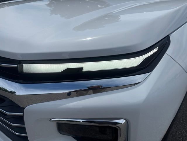 Used 2026 Chevrolet Traverse LT w/ Sun and Wheel Package FWD image 9