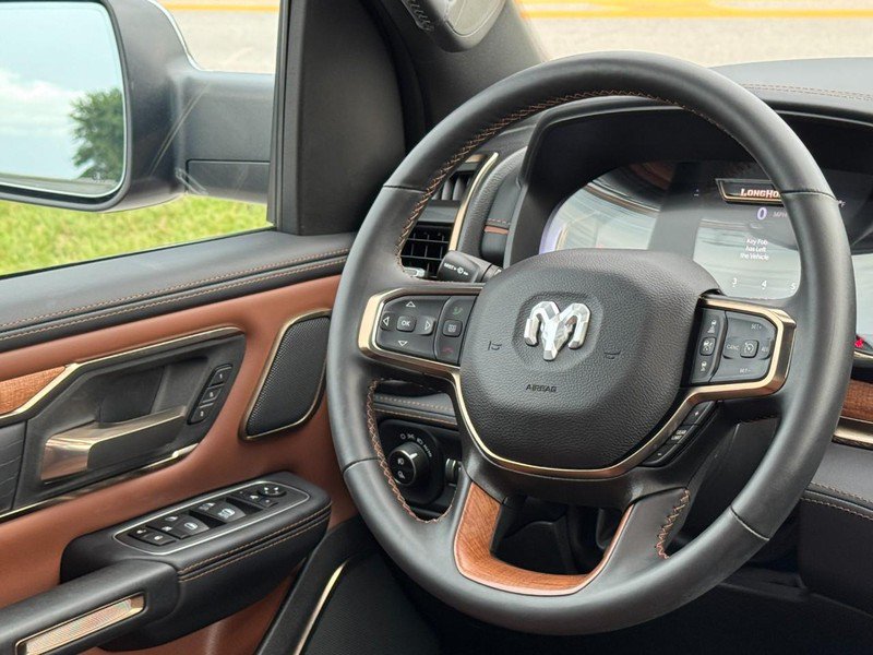 Used 2024 RAM 1500 Limited AWD/4WD image 12
