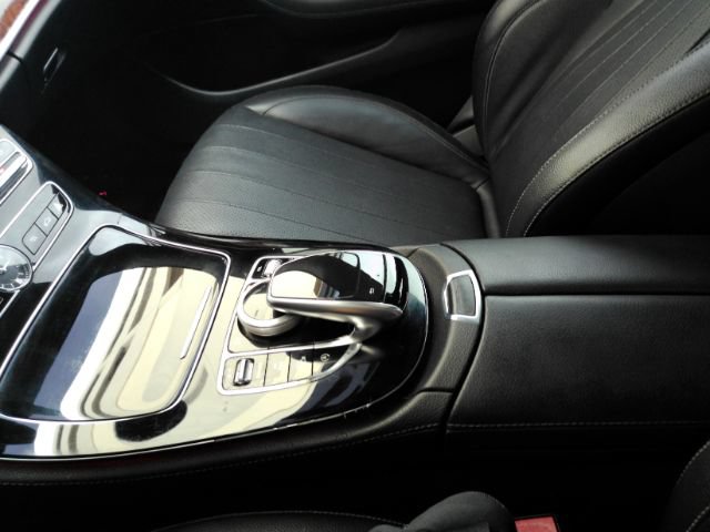 Used 2017 Mercedes-Benz E 300 4MATIC image 44
