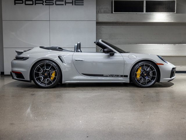Used 2022 Porsche 911 Turbo S image 9