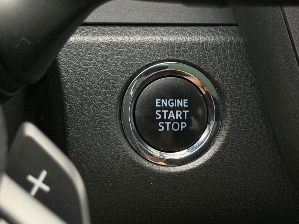 Used 2019 Toyota Camry XSE FWD image 38