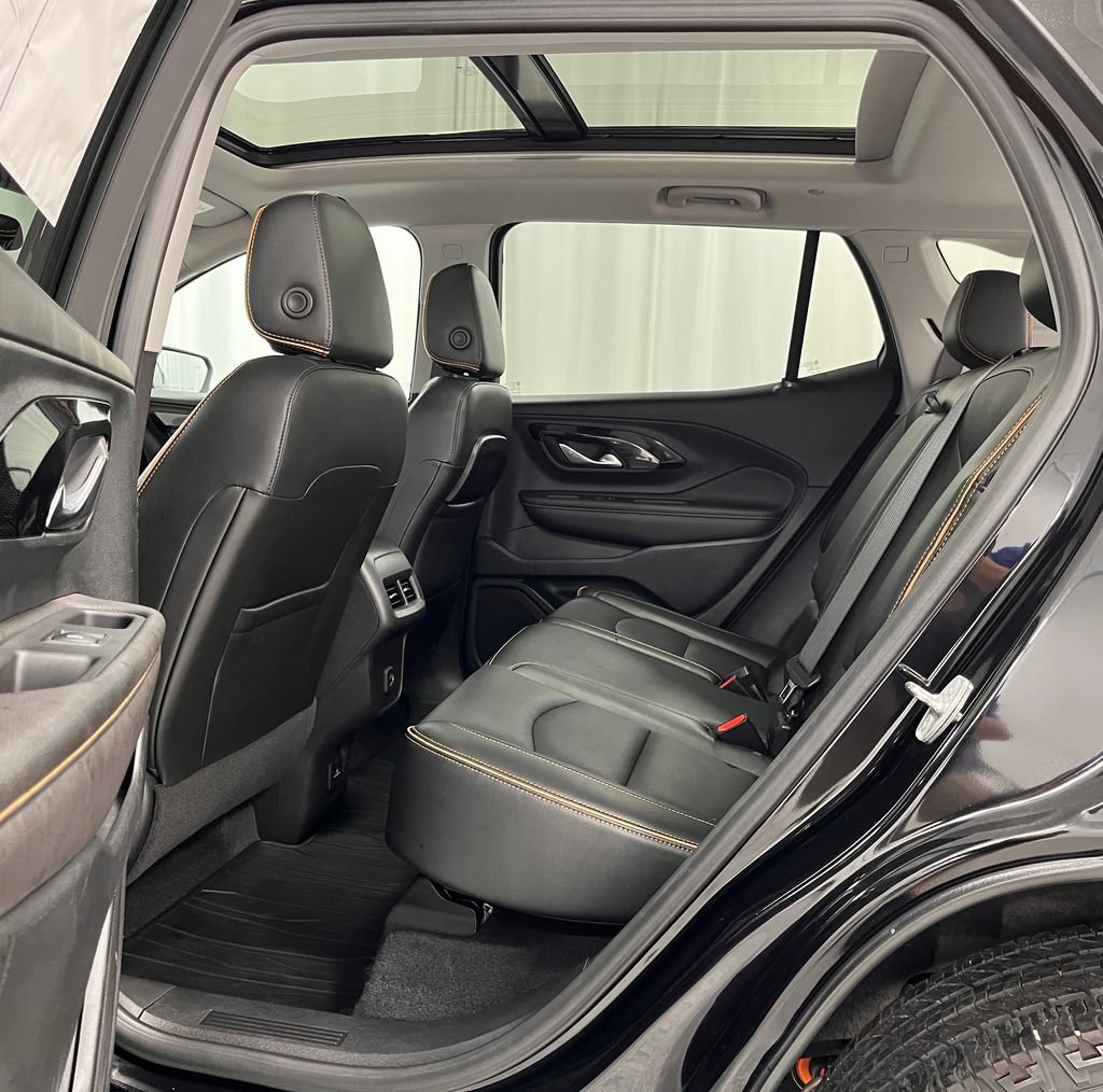 Used 2022 GMC Terrain AT4 AWD/4WD image 30