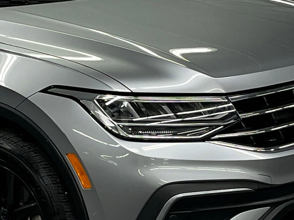 Used 2024 Volkswagen Tiguan SE w/ Panoramic Sunroof Package image 43