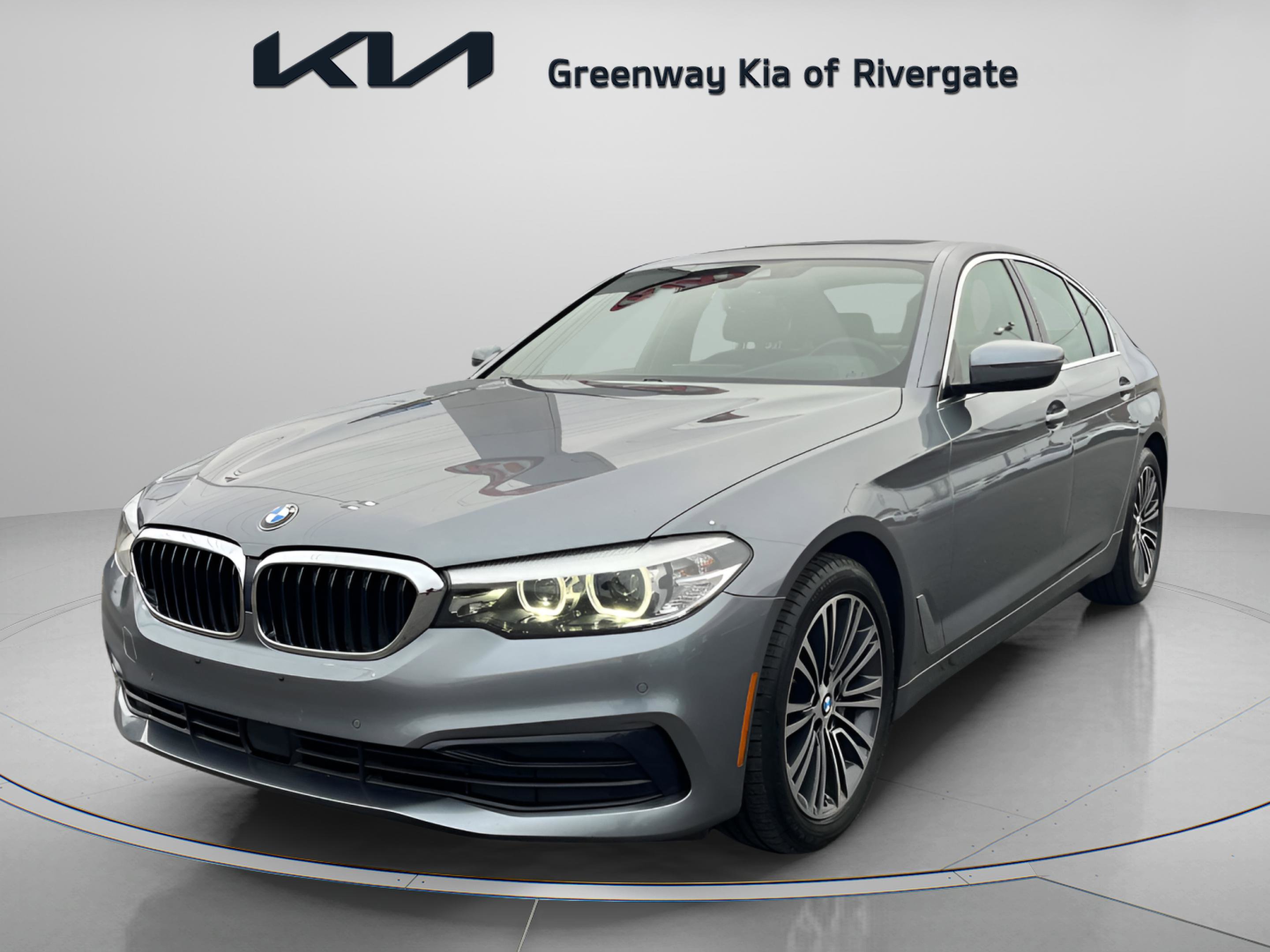 Used 2019 BMW 530i xDrive image 3