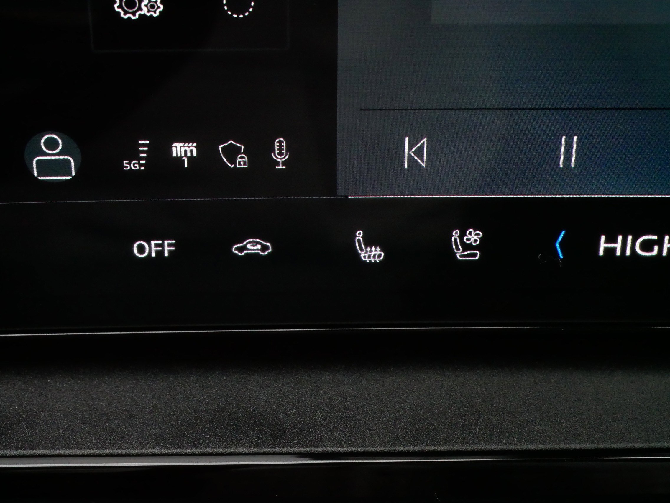 Used 2025 Audi Q6 e-tron Premium Plus w/ Premium Plus image 29