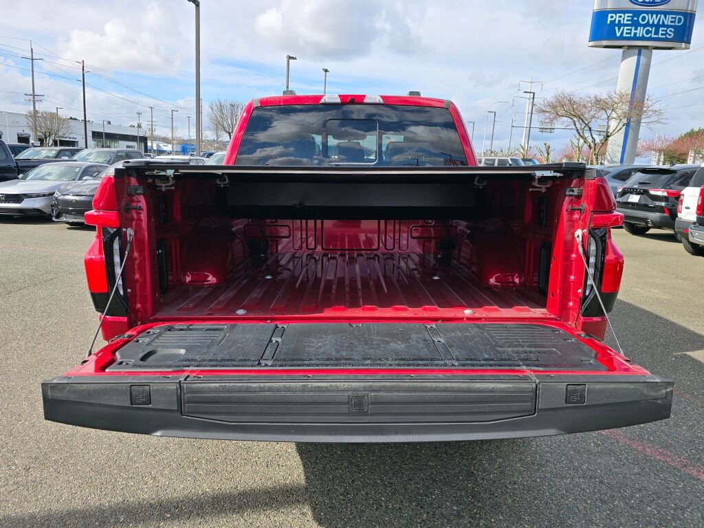 Used 2025 Ford F150 Lightning Platinum AWD/4WD image 9