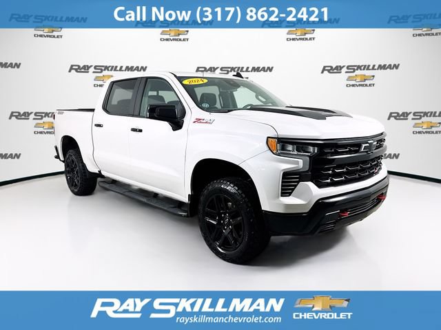 Used 2024 Chevrolet Silverado 1500 LT Trail Boss w/ Convenience Package II AWD/4WD image 1