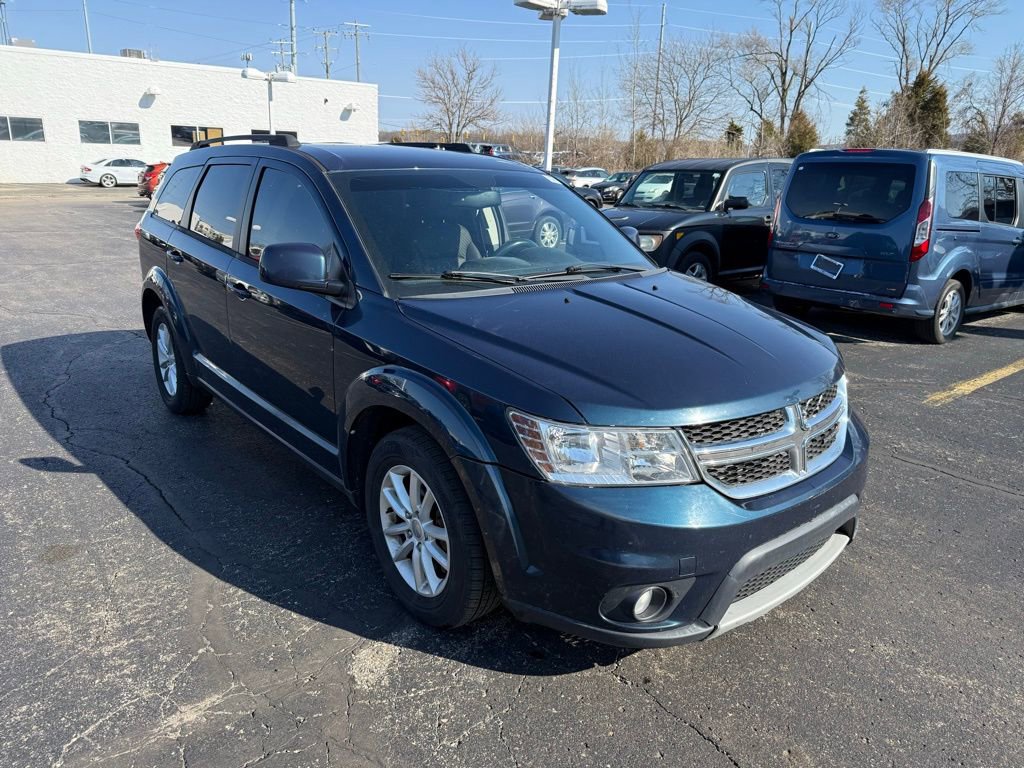 Used 2014 Dodge Journey SXT w/ Flexible Seating Group image 4
