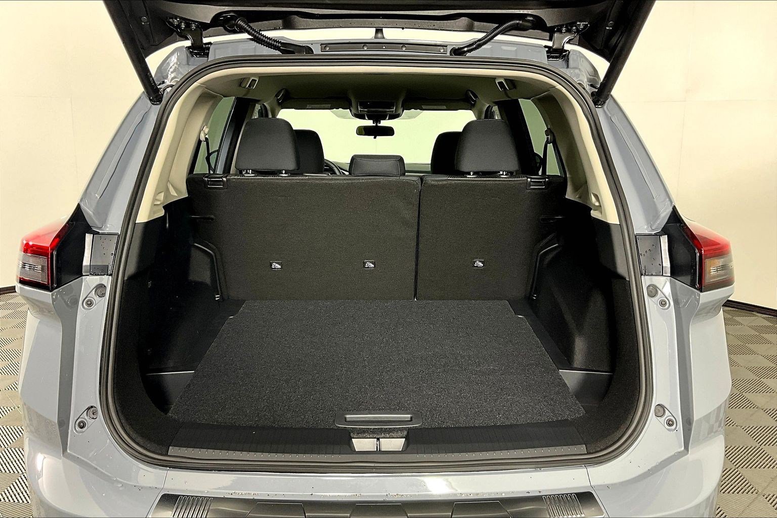 New 2026 Nissan Rogue SV w/ Cold Weather Package AWD/4WD image 20
