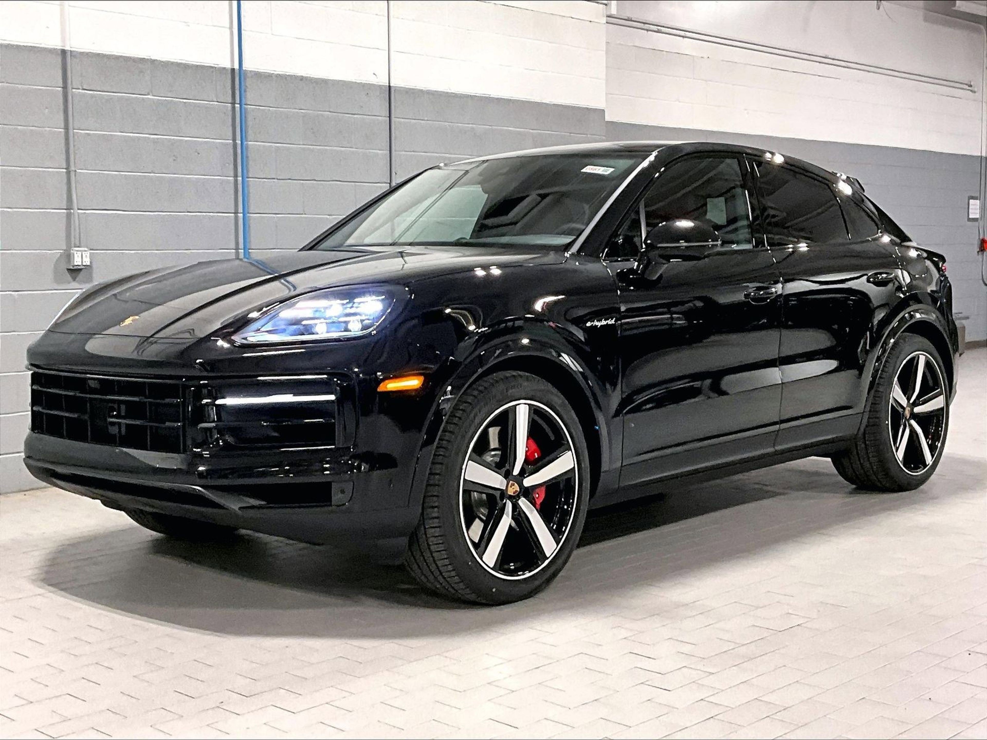 New 2026 Porsche Cayenne S image 1