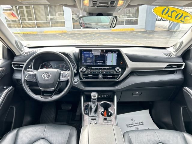 Used 2020 Toyota Highlander Limited image 23