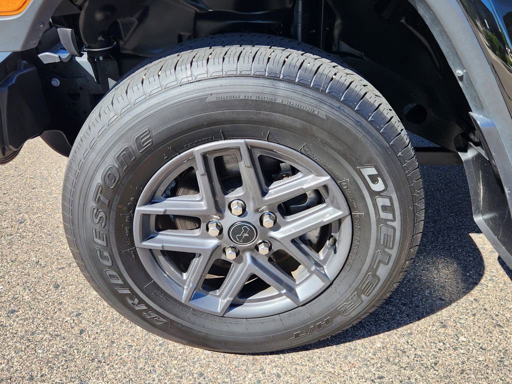 Used 2024 Jeep Gladiator Sport w/ Dual Top Group image 18