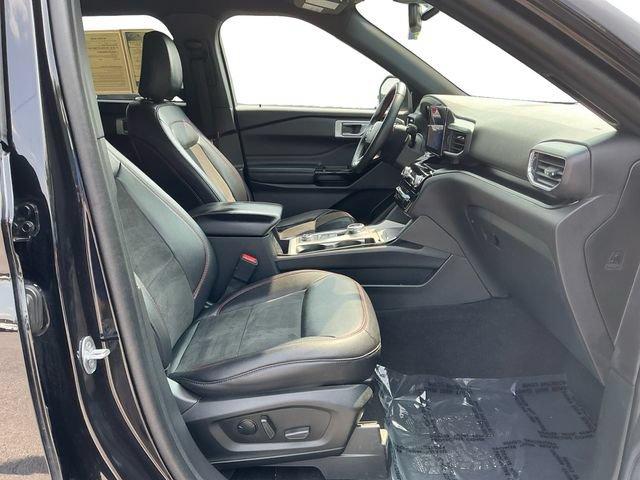 Used 2023 Ford Explorer ST-Line AWD/4WD image 17