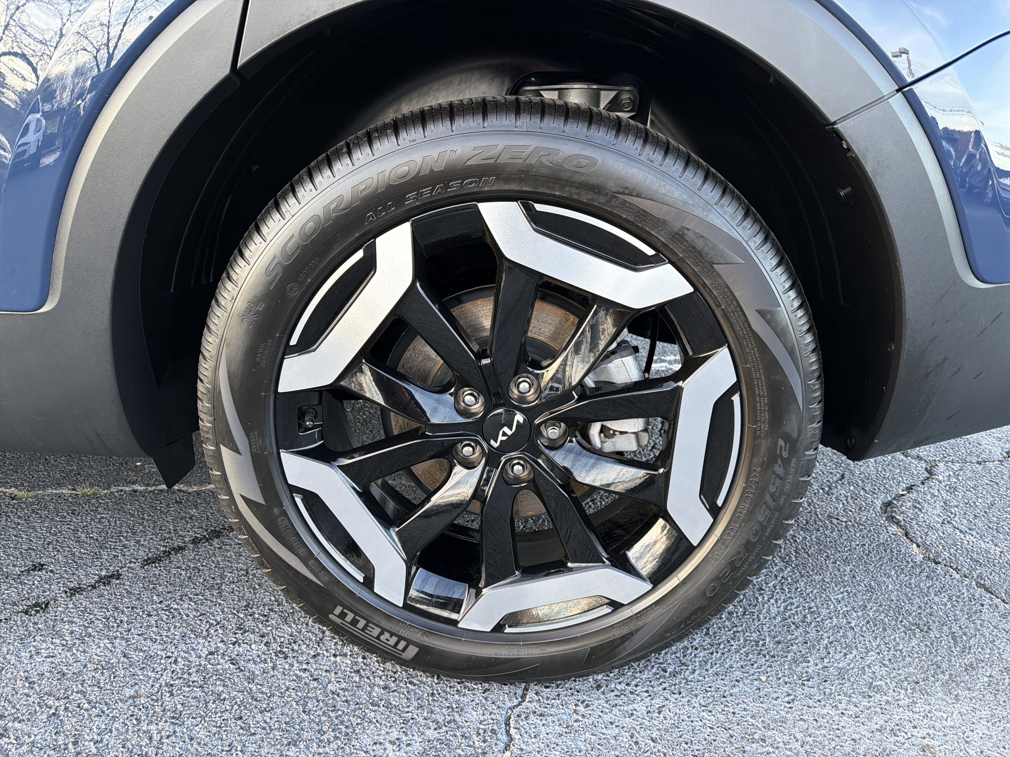 Used 2025 Kia Telluride EX image 21