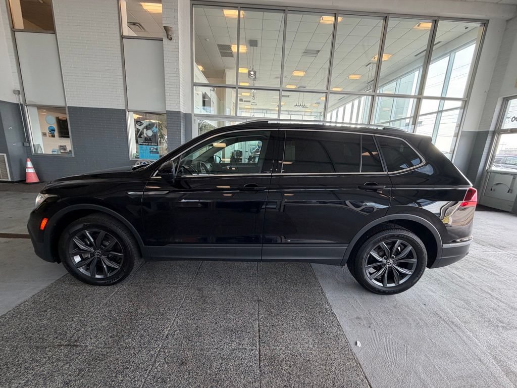 Used 2022 Volkswagen Tiguan SE AWD/4WD image 7