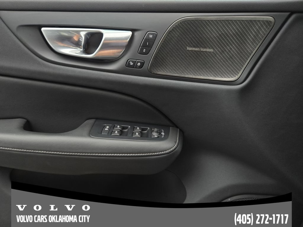 Certified 2025 Volvo V60 B5 Cross Country Ultra AWD/4WD image 17