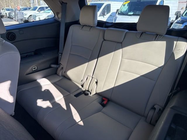 Used 2021 Honda Pilot Touring image 17
