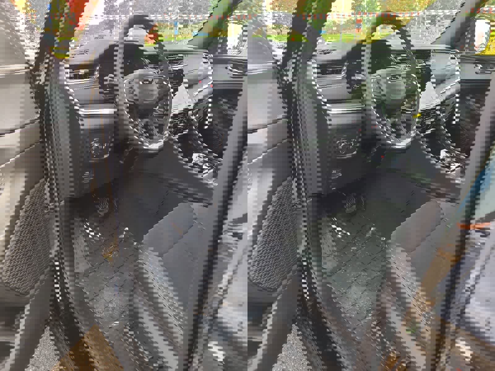 New 2025 Jeep Grand Cherokee Altitude w/ Trailer Tow Package image 10