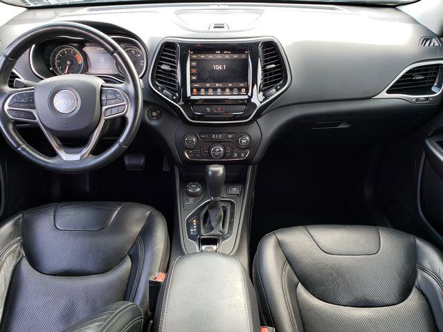 Used 2019 Jeep Cherokee Limited image 18