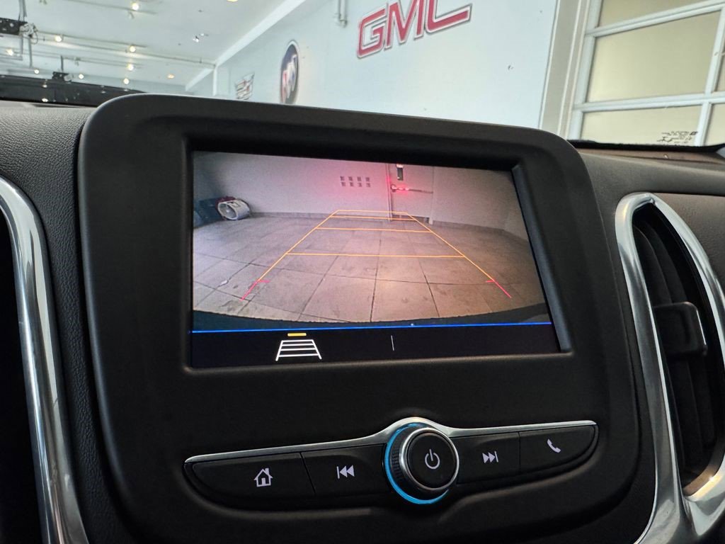 Certified 2021 Chevrolet Equinox LT image 2