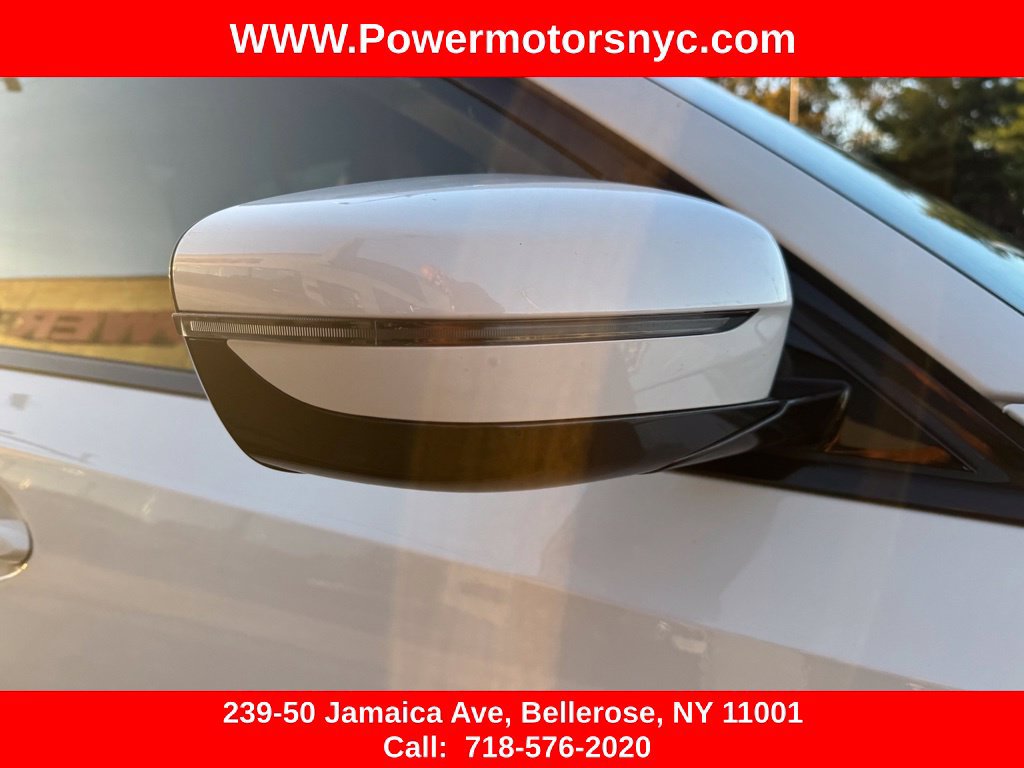 Used 2021 BMW 330i xDrive Sedan w/ Premium Package AWD/4WD image 10