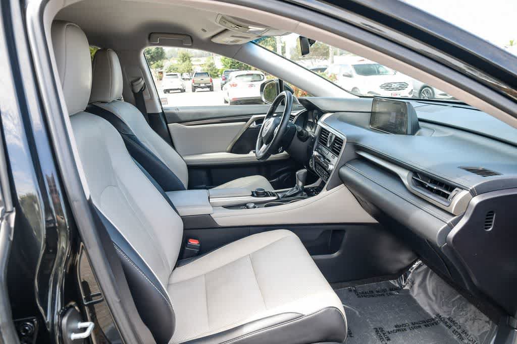 Used 2018 Lexus RX 350L FWD w/ Accessory Package image 15