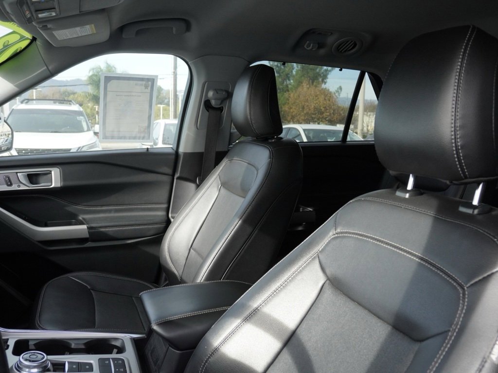 Used 2023 Ford Explorer Limited w/ Equipment Group 301A image 16
