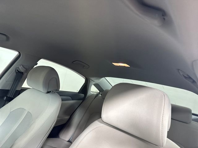 Used 2016 Hyundai Sonata SE image 12