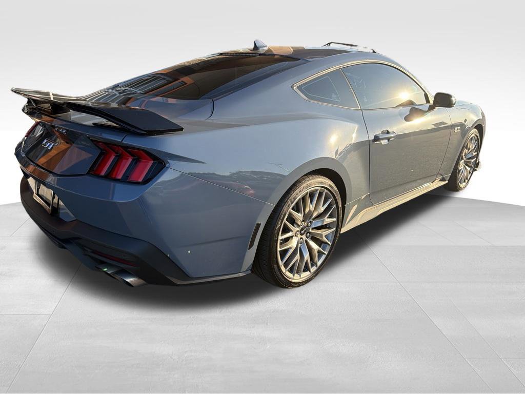 Used 2025 Ford Mustang GT Premium RWD image 8