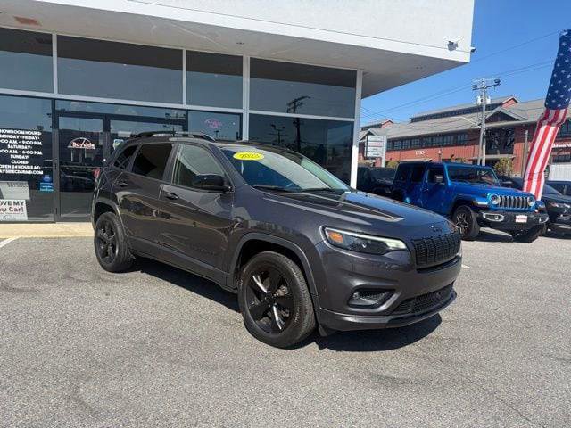 Certified 2023 Jeep Cherokee Altitude Lux image 2