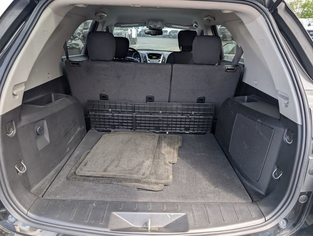 Used 2017 Chevrolet Equinox LT w/ Convenience Package image 6