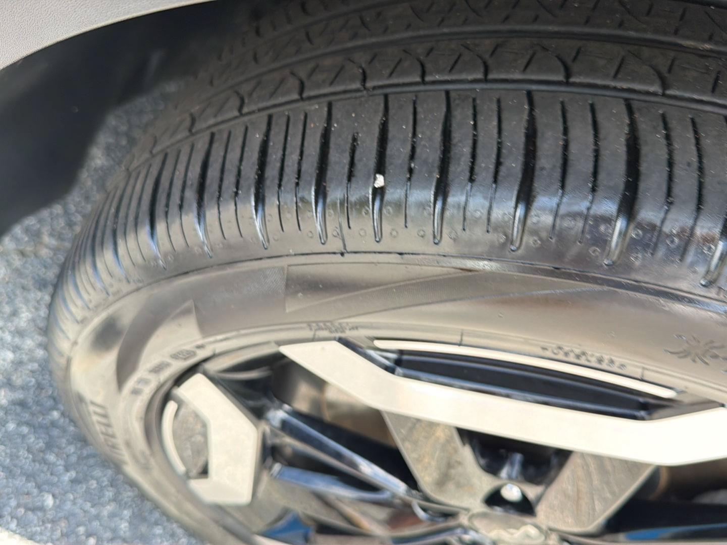 Used 2025 Kia Telluride EX FWD image 44