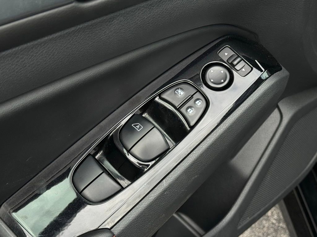 Used 2024 Nissan Altima 2.5 SR image 13