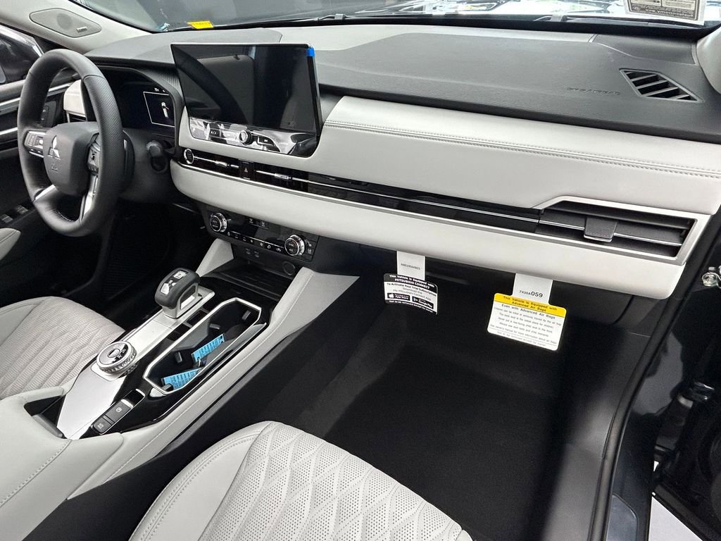 New 2026 Mitsubishi Outlander SEL FWD image 38