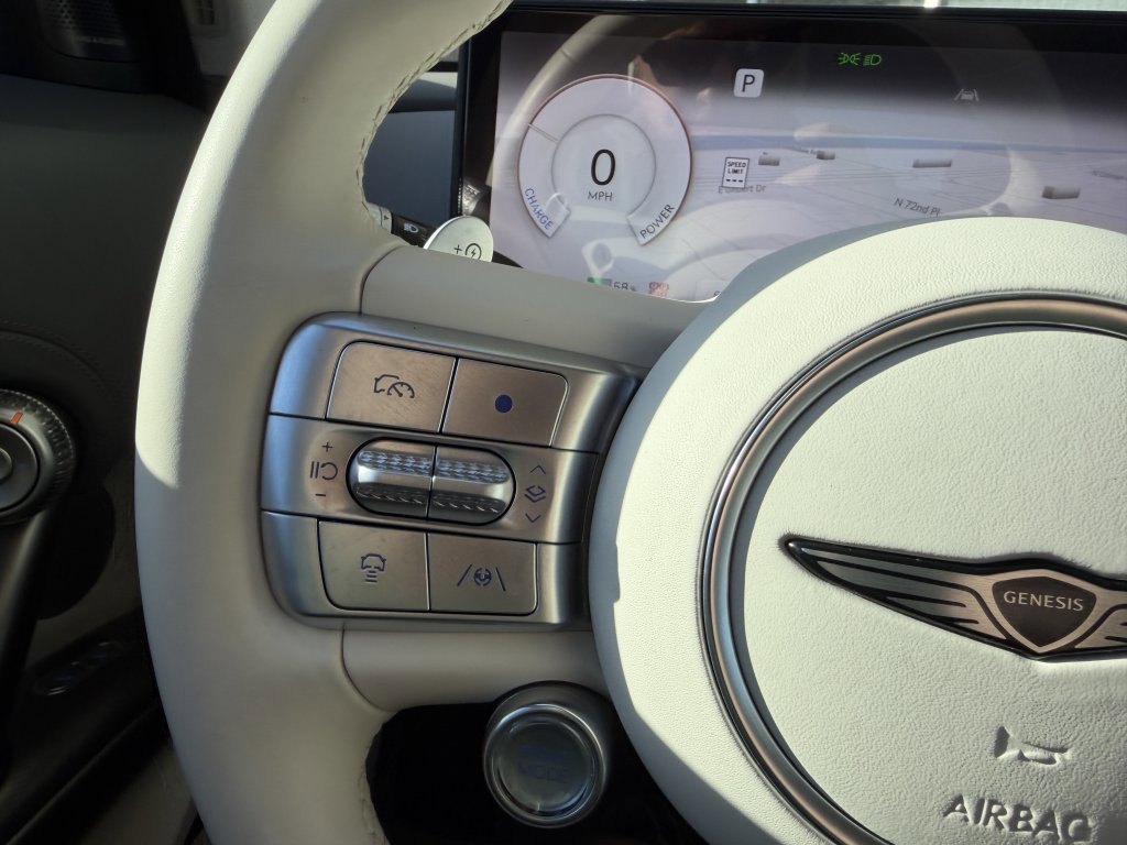 Used 2023 Genesis GV60 Performance image 28