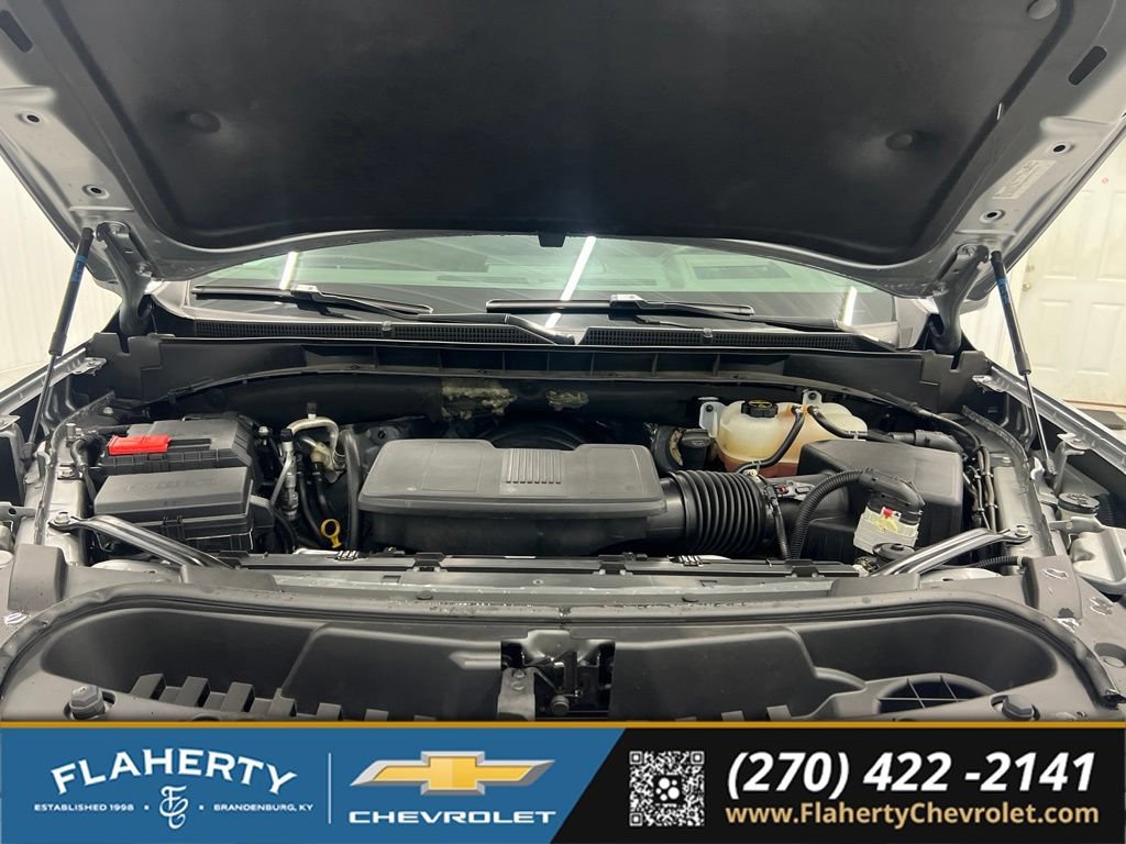 Used 2025 GMC Yukon XL Denali AWD/4WD image 16